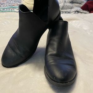 Blank ankle boots